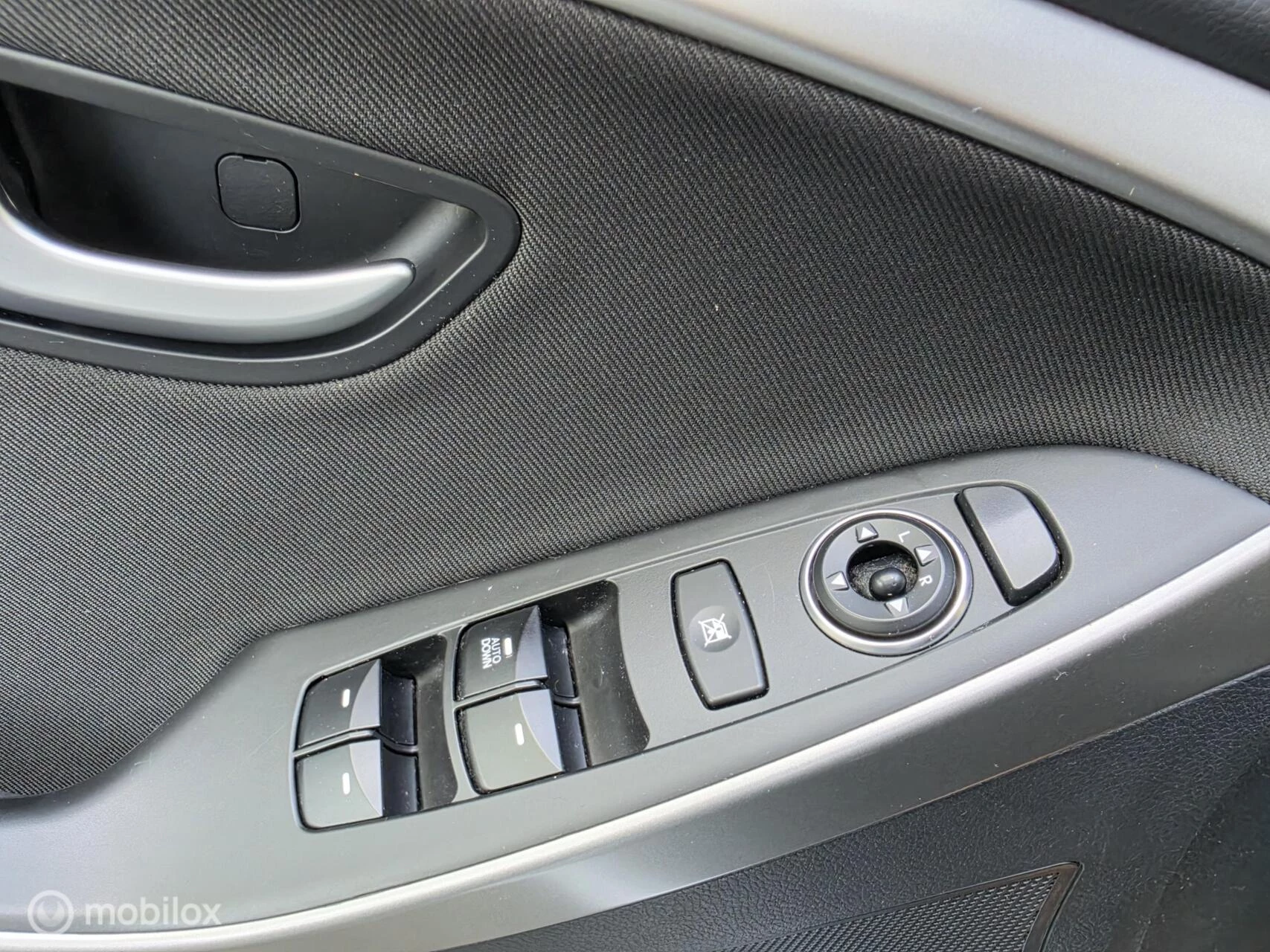 Hyundai i30 2016 - 1.6 GDi i-Motion plus Dealer onderhouden! afbeelding 17