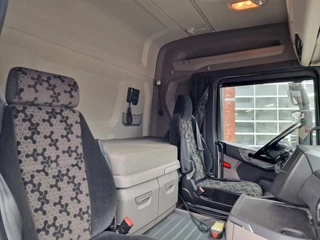 Scania R 2017 - R500 NGS 6x2 - Food tipper 4 compartments - Loadlift - Compressor - Retarder - Full air obrazek 32