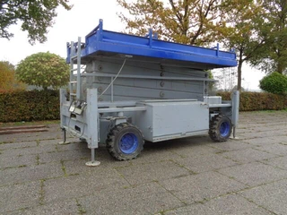 Liftlux SL172-24D4WD 2001 afbeelding 2 miniatuur