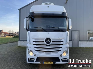 Mercedes-Benz Actros 2018 - 1948 Gigaspace - Lowdeck | Full Air | NL Truck | 2x Tank | 2 Pcs image 19