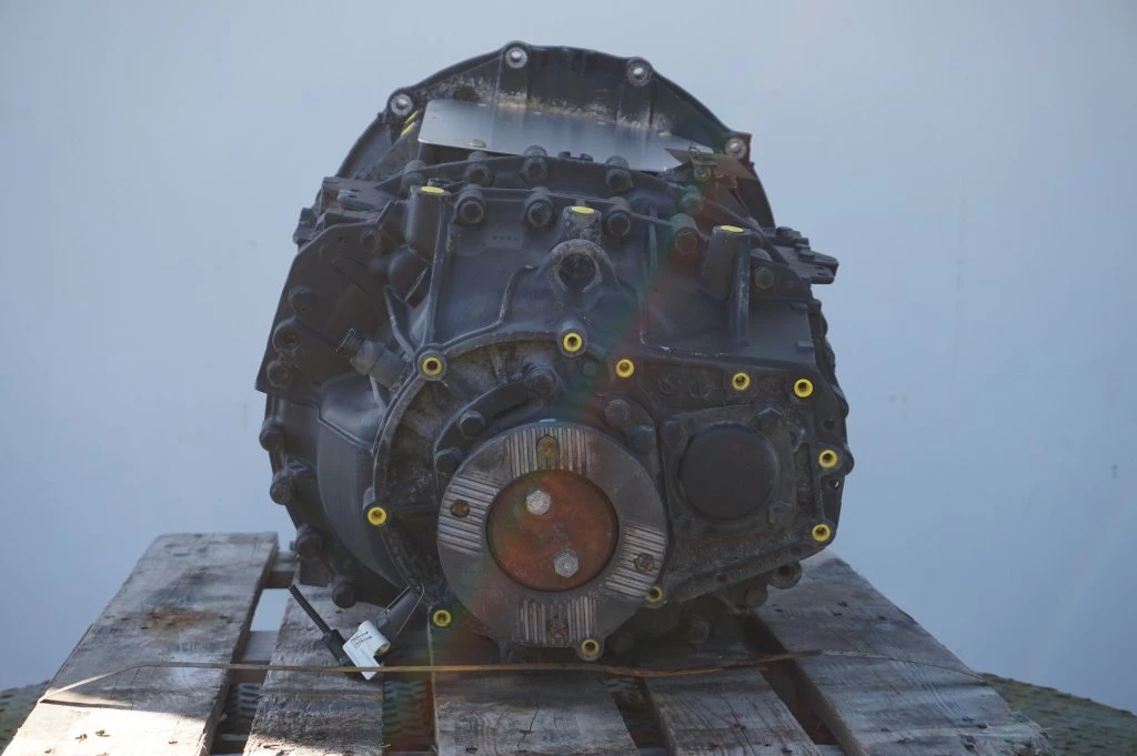 ZF 2013 - 12AS2130DD TGX zdjęcie 4