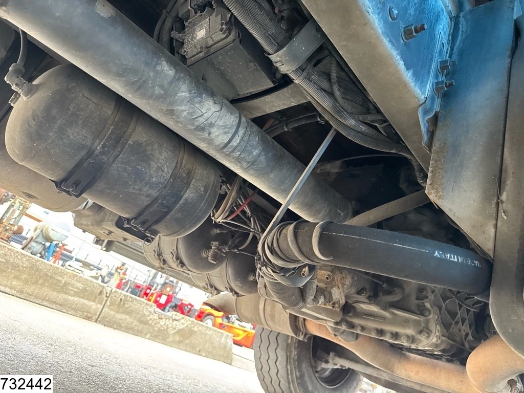 Volvo 2012 - FMX 410 8x4, EURO 5, Retarder, HIAB, Remote image 9