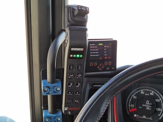 Scania S 2023 - 590S V8 NGS 6x4 - HIAB Multilift 24T + Box with Palfinger crane - Like new - Retarder - Full air - Leather obrazek 13