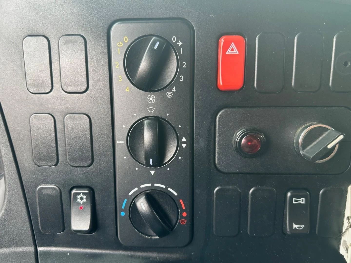 Mercedes-Benz Atego 2011 - 918 afbeelding 26