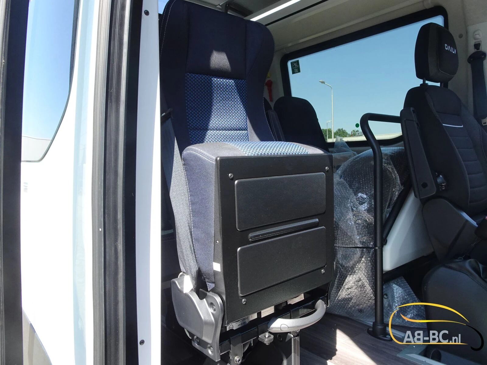 Iveco Daily - 65C18HA8 NEW Automatic 24 seats afbeelding 25