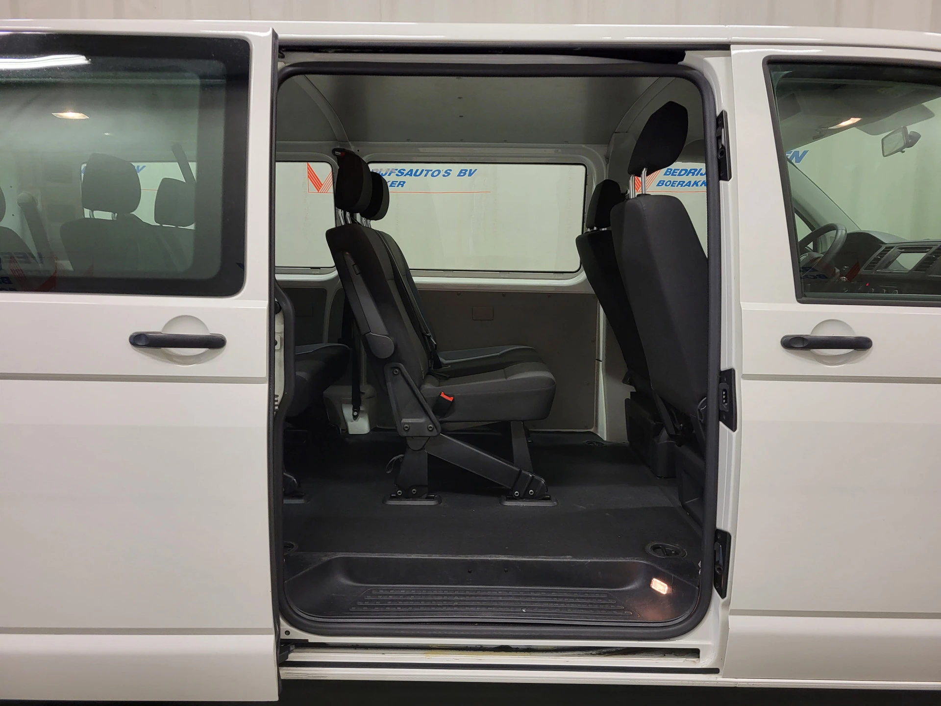 Volkswagen Transporter 2017 - Kombi 2.0TSI L2/H1 9-Personenbus! image 8