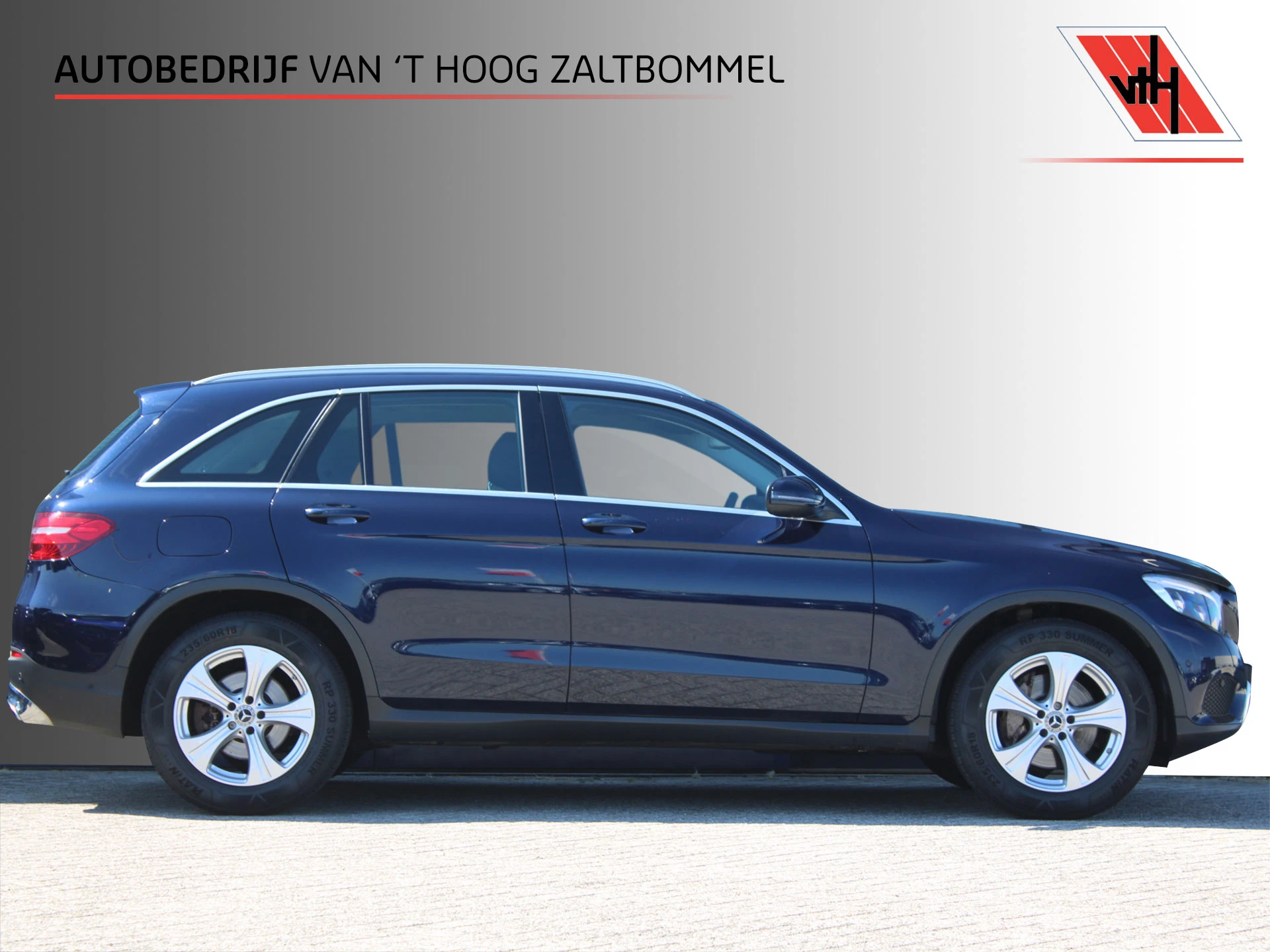 Mercedes-Benz GLC 2018 - 250 4MATIC Ambition Exclusive NAVI CAMERA TREKHAAK <<78.554KM>> image 1