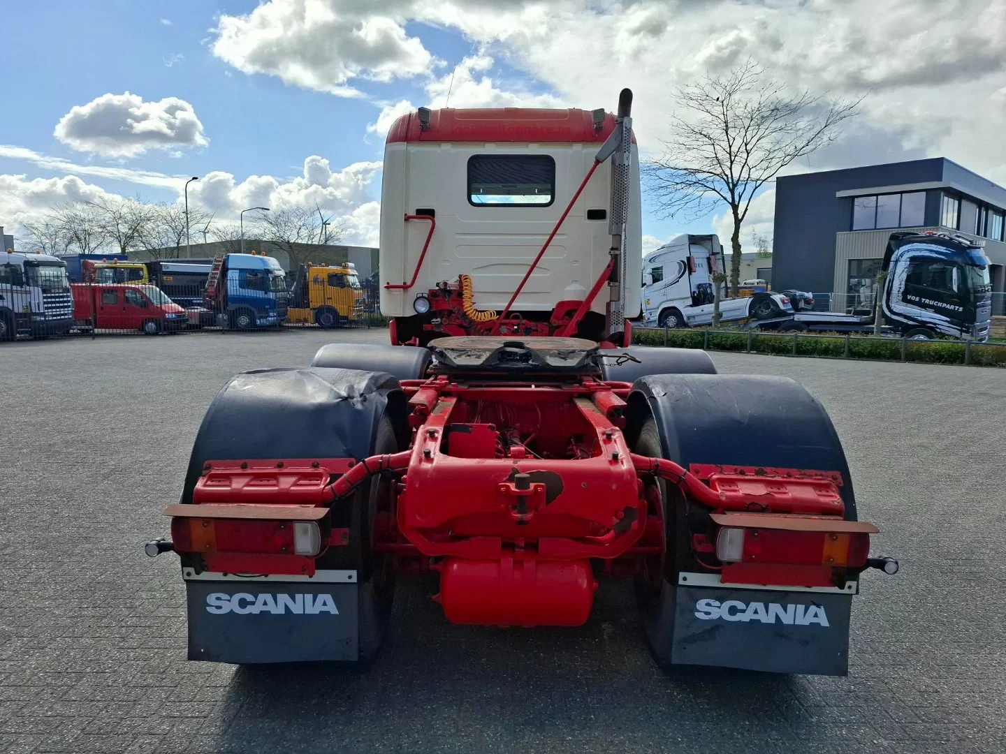 Scania T 2001 - T144-460 / 6X4 / RETARDER / 2XBIG AXLE / HYDRAULICS / FULL STEEL / DRUM BRAKES / ONLY:450014 KM / EURO-2 / 2001 afbeelding 4