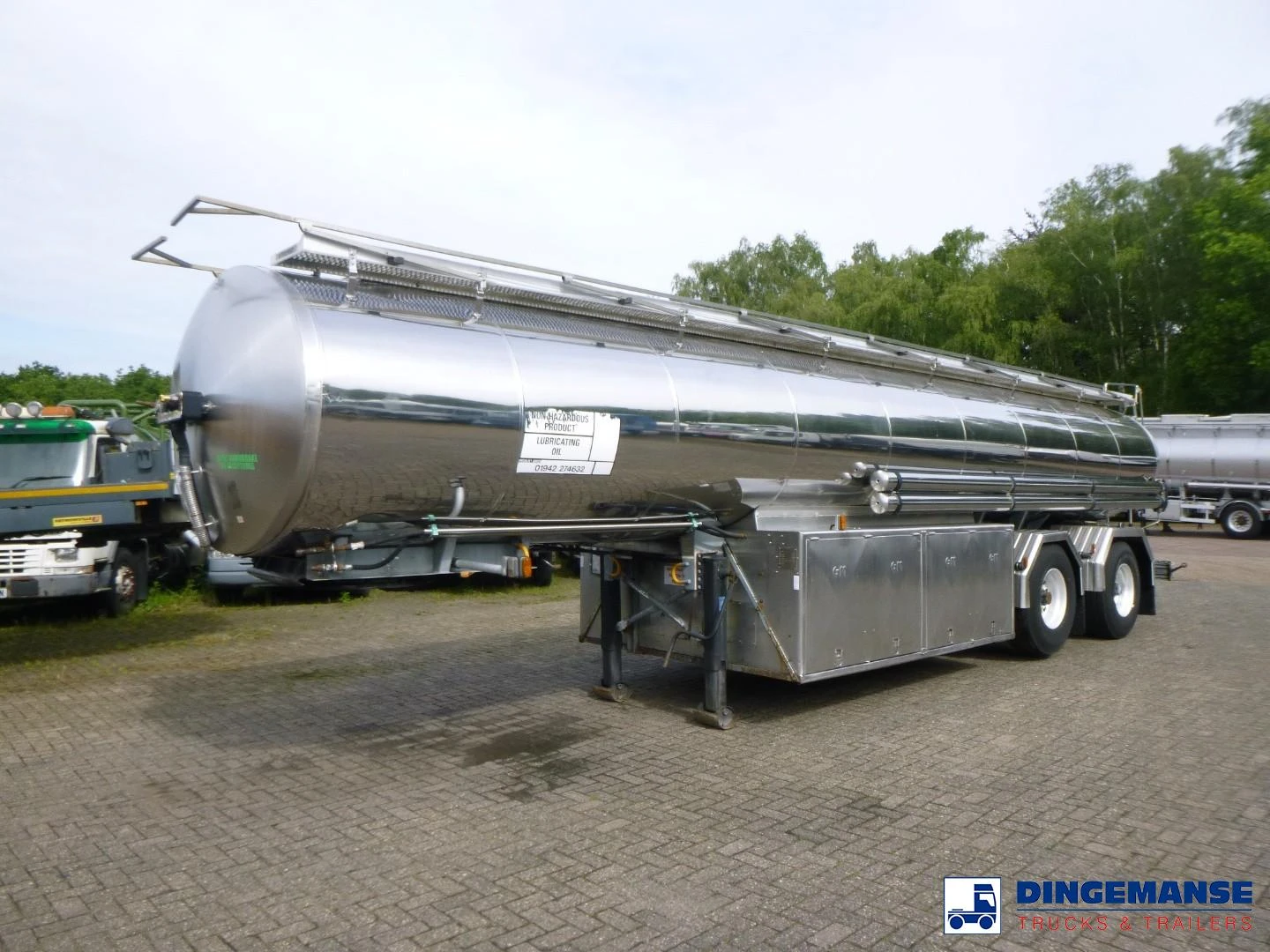 Magyar Fuel / oil tank inox 23 m3 / 7 comp + pump 1998 image 1