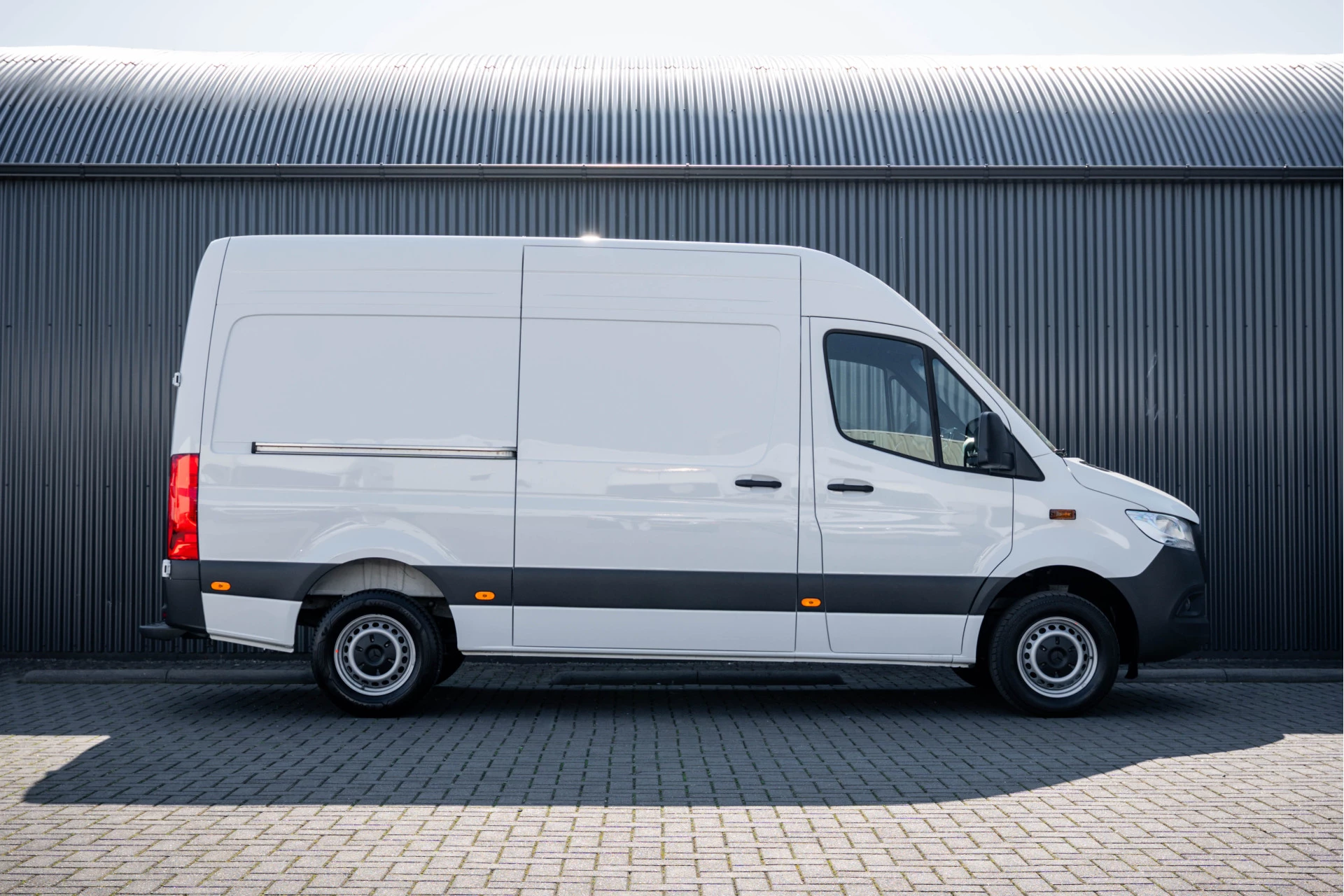 Mercedes-Benz Sprinter 2024 - 317 CDI L2H2 | Automaat | Facelift | Mbux | Camera | Cruise | Climatronic Bild 6