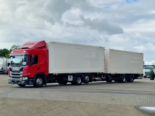 Scania G 2018 - G450 NGS 6x2*4 BDF - Retarder - Loadlift - Full air - Steering axle + Trailer & Boxes afbeelding 3 miniatuur