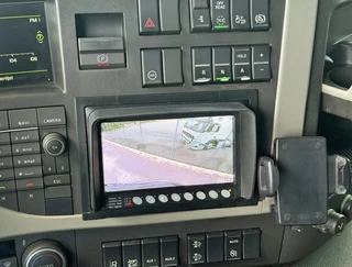 Volvo FM 410 2018 - EURO 6 VOL LUCHTGEVEERD 2XTANKS 106 CM SCHOTEL HOOGTE 345.000 KM IN SUPER CONDITIE zdjecie 11
