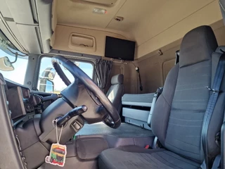 Scania P 2015 - P280 4x2 - Box with sidedoors - Loadlift - Full air - 5.70 WB - Euro 6 obrazek 14