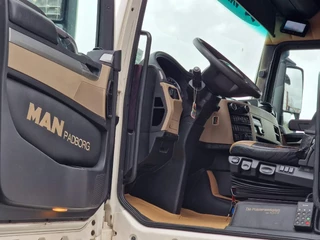 MAN TGX 2020 - 18.510 4x2 - Lowdeck - Custom interior - Full air - Night clima - Euro 6 - Alloy wheels image 9
