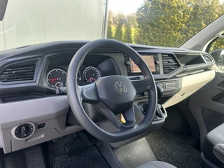 Volkswagen Transporter 2023 - 2.0 TDI 150 PK DSG AUTOMAAT / L1H1 / 1e EIG. / CRUISE / AIRCO / APPLE CARPLAY / ANDROID AUTO / NAVI / PDC afbeelding 7