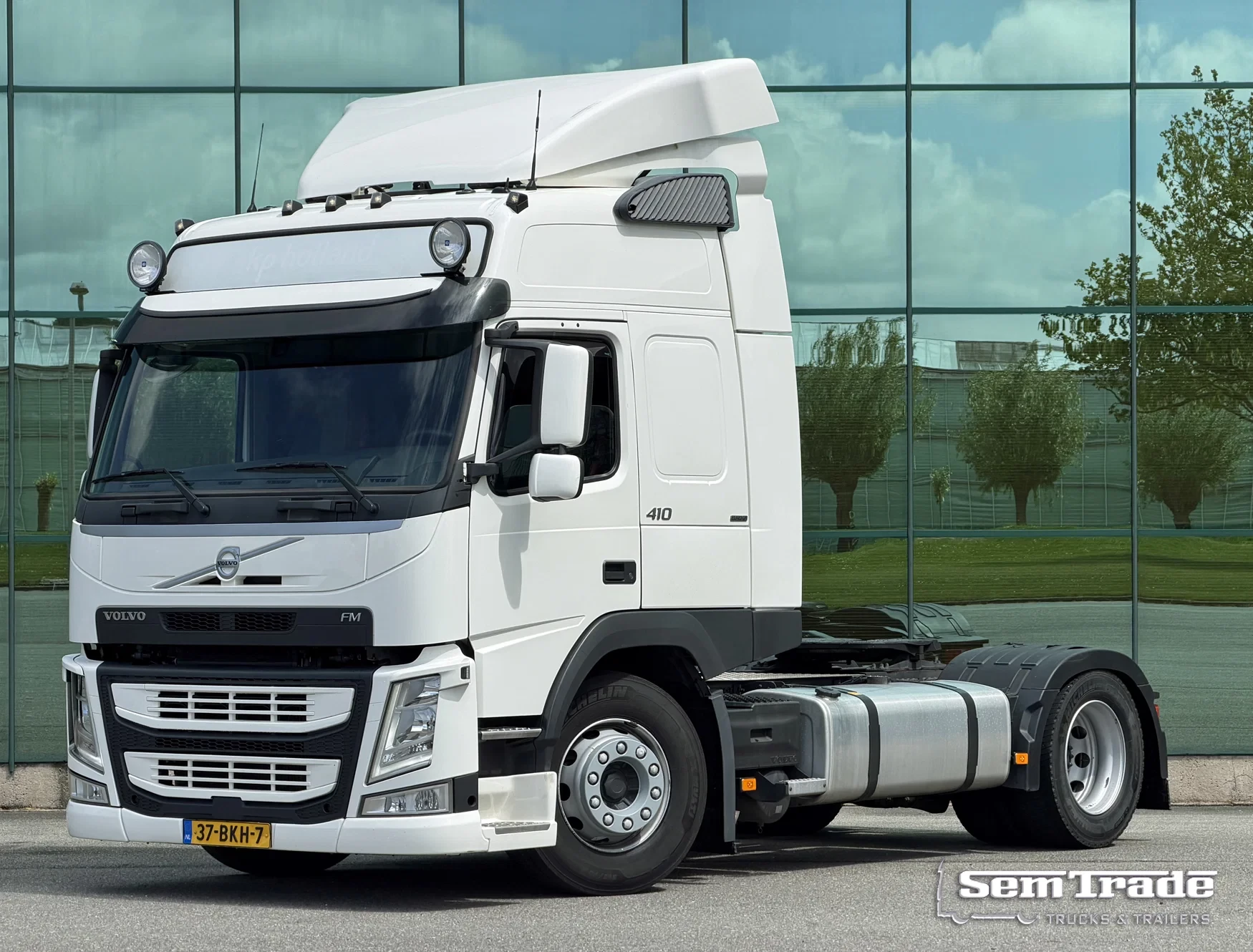 Volvo FM 410 2018 - EURO 6 VOL LUCHTGEVEERD 2XTANKS 106 CM SCHOTEL HOOGTE 345.000 KM IN SUPER CONDITIE zdjęcie 1