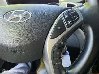 Hyundai i30 2016 - 1.6 GDi i-Motion plus Dealer onderhouden! obrazek 19