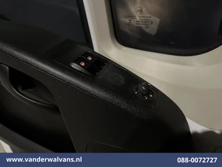 Peugeot Boxer 2022 - 2.2 BlueHDi 141pk Bakwagen 435cm Lang Laadklep Euro6 Airco | 1055kg laadvermogen | Cruisecontrol obrazek 17
