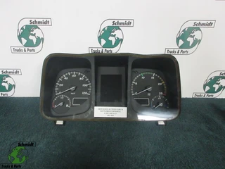 Mercedes-Benz Actros - A 008 446 84 21 INSTRUMENTENPANEEL EURO 6 на продажу