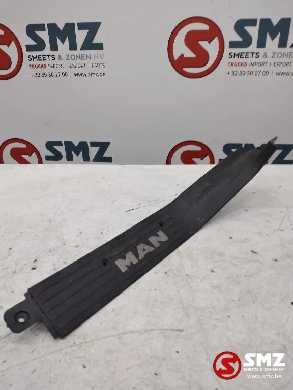 MAN 2019 - Occ instaplijst rechts MAN immagine 1