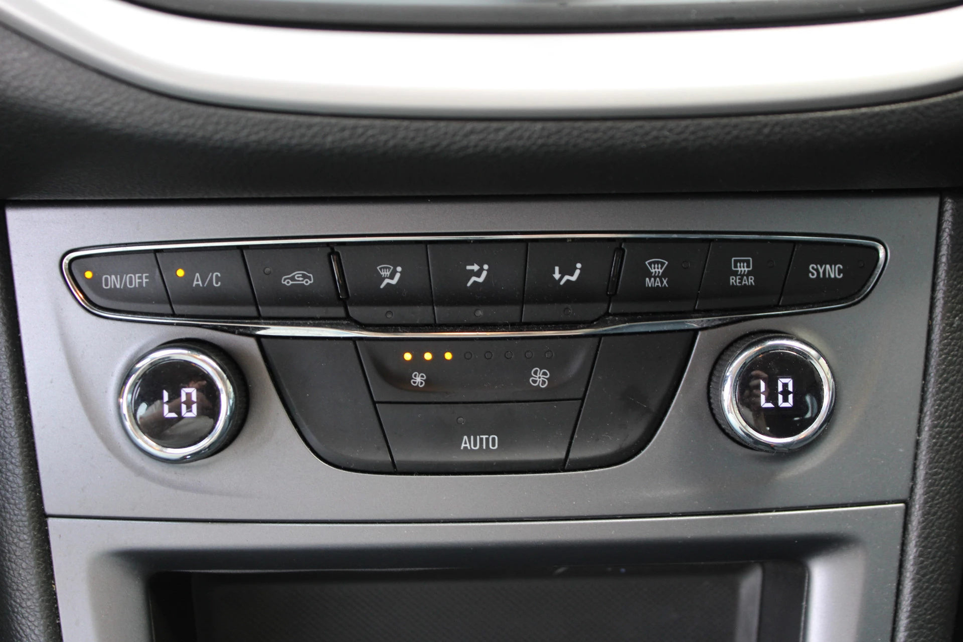 Opel Astra 2020 - 1.2T 130PK Business Edition AGR STOELEN NAVI CAMERA image 20