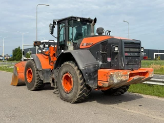 Hitachi ZW220-5B 2016 - N/A obrazek 3