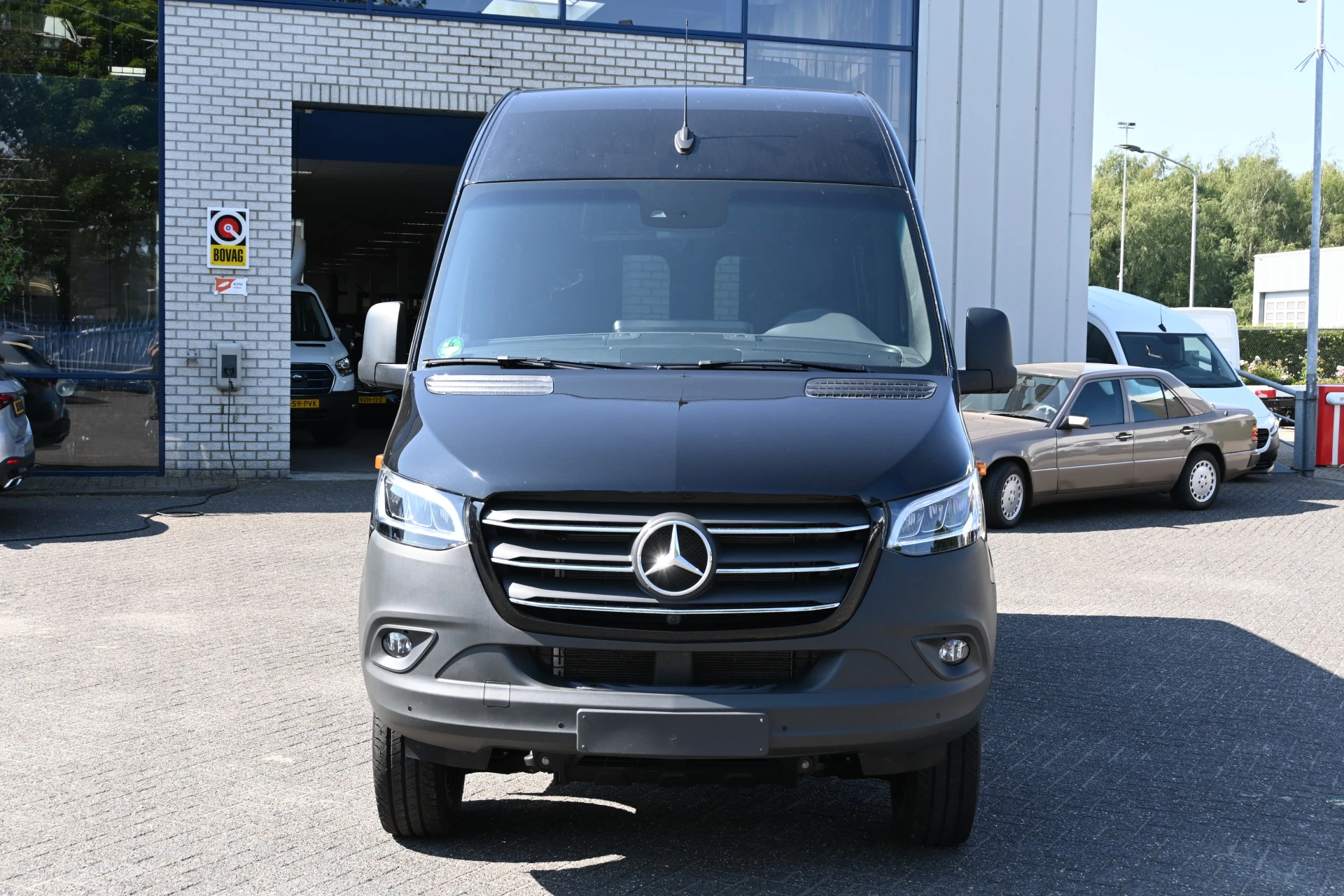 Mercedes-Benz Sprinter 2024 - 319 CDI 4x4 L2H2 AWD obrázek 2