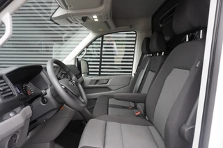 Volkswagen Crafter 2024 - 140pk Automaat L3H2 Navigatie LED ACC Cruise control Standkachel Stoelverwarming Camera Parkeersensoren Trekhaak image 2 thumbnail