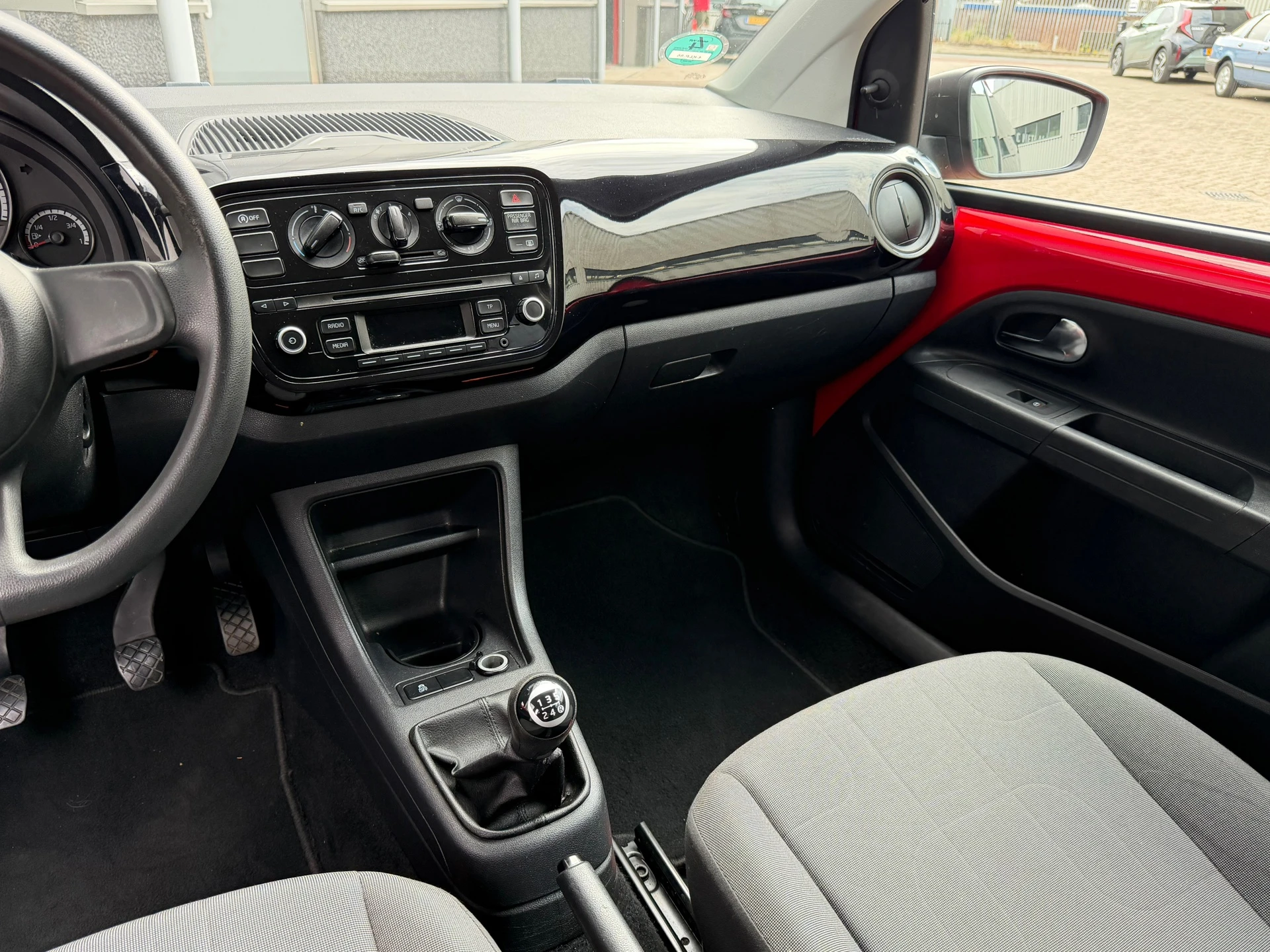 Volkswagen up! 2013 - 1.0 move up! BlueMotion bj.2013 Airco|5 Drs|Lm velg|Nap. afbeelding 19