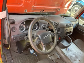 DAF N/A - INTERIOR OF THE FIRST-GENERATION 2013-2016 WITHOUT COMPUTERS (MORE PIECES IN STOCK) afbeelding 1
