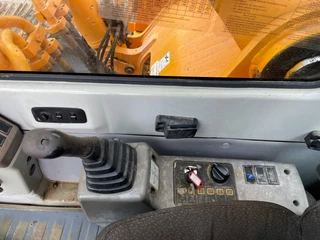 Hyundai R360LC-7 2005 - N/A imagem 22