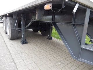 Fruehauf N/A 2004 - A2-218A 2 As Wipkar Gesloten - Doorlader, Sold** obrazek 7