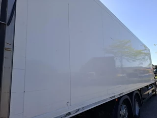 Scania P 2017 - P320 / HYBRIDE / ONLY:294233 KM / LIFT+LENKACHSE / SCHMITZ ISOLATED BOX / PLATFORM / LWDS / NAVI / XENON / AUTOMATIC / EURO-6 / 2017 image 46