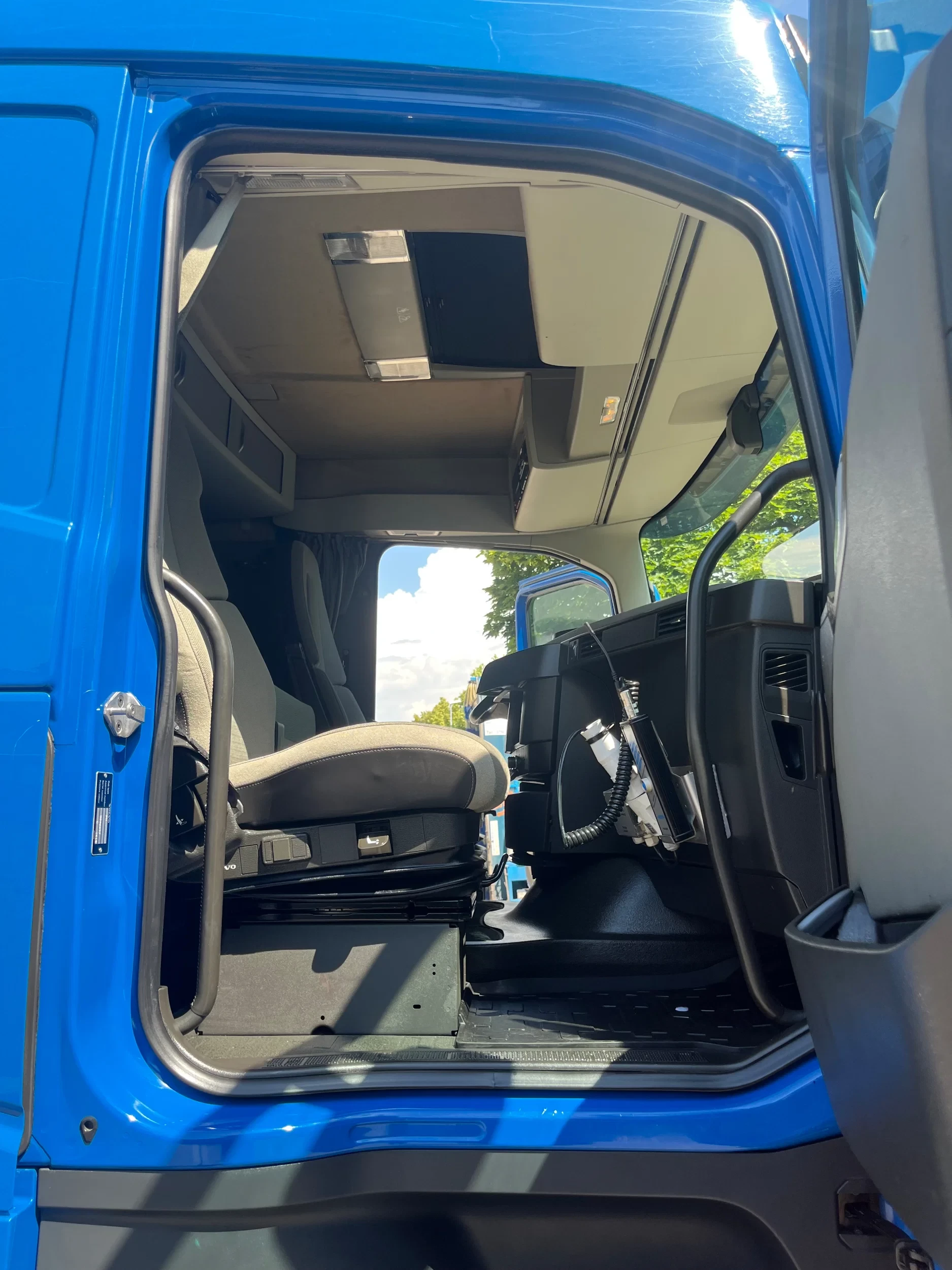 Volvo FH 2018 - 500 6x2 Chassis ADR, Hydraulik, Retarder, Lenkachse, Alcoa image 24