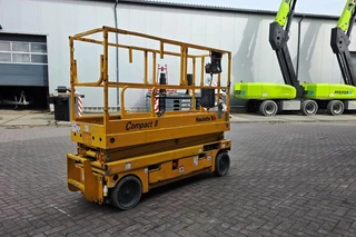 Haulotte 2015 - Compact 8 Electric, 8.2m Working Height, 350kg Cap immagine 3 miniatura