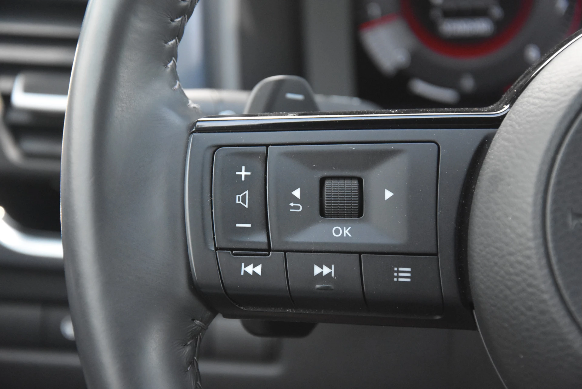 Nissan QASHQAI 2023 - 1.3 MHEV Xtronic Tekna Plus afbeelding 7