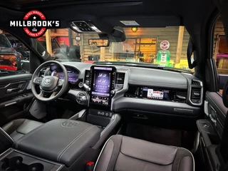 Dodge Ram 1500 2024 - 3.0 Hurricane Premium Laramie Night, obrazek 14