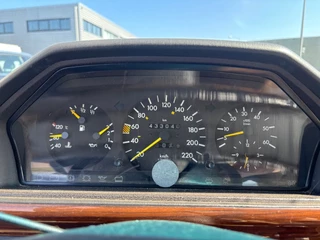 Mercedes-Benz 300 1988 - 300D W124 Automaat Airco Trekhaak Cruisecontrol MARGE obrazek 15