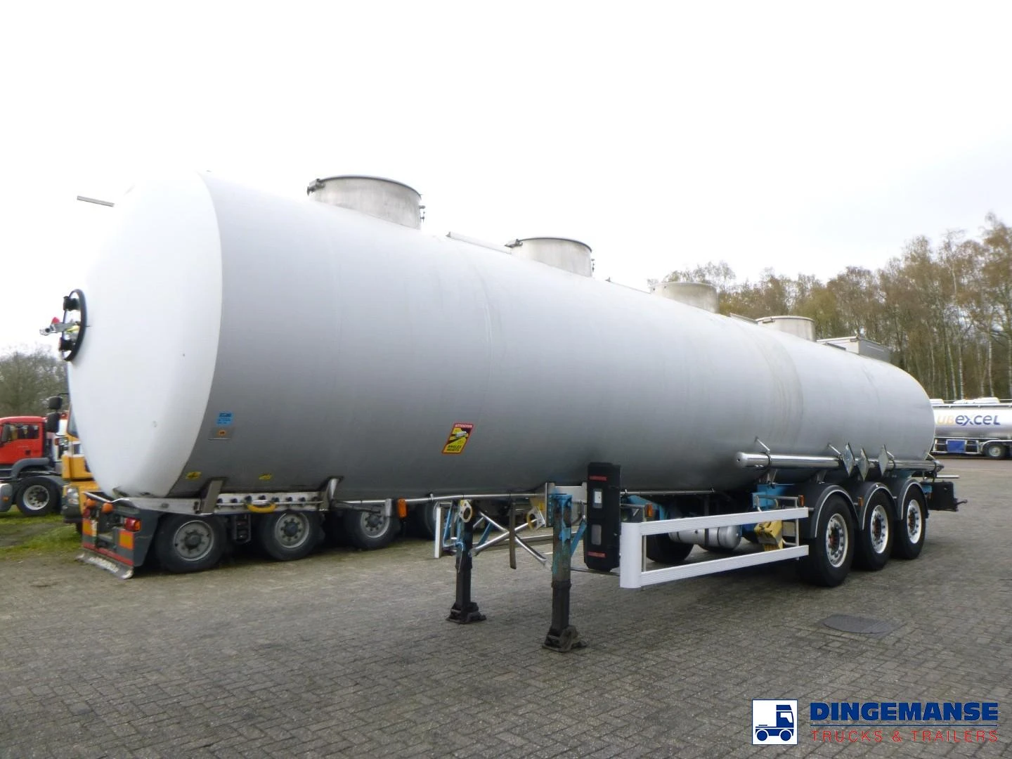 Magyar Chemical tank inox L4BH 33 m3 / 1 comp 2001 image 1