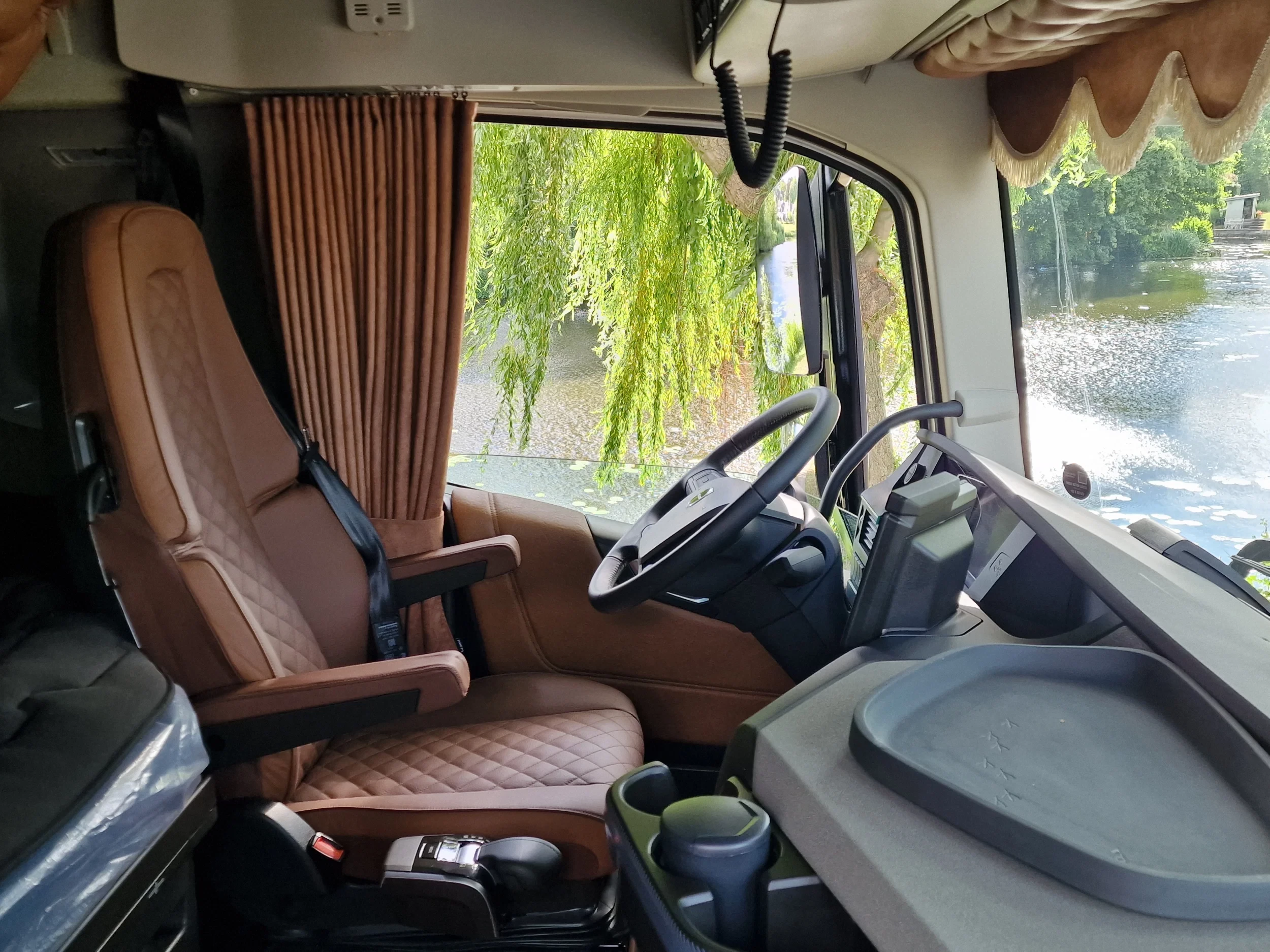 Volvo FH 2026 - 540 Aero Globetrotter XL 4x2 - New - Full spec - Show Truck - BUFFL interior - Retarder - I parkcool - Full air immagine 54