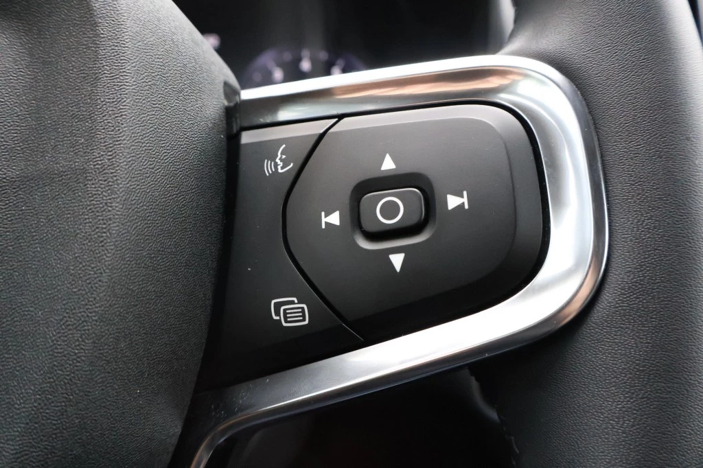 Volvo XC40 2022 - 1.5 T3 Automaat INSCRIPTION / Leder / Trekhaak 1600 KG afbeelding 32
