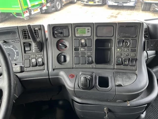 Scania T 2002 - 124G 420 zdjecie 12