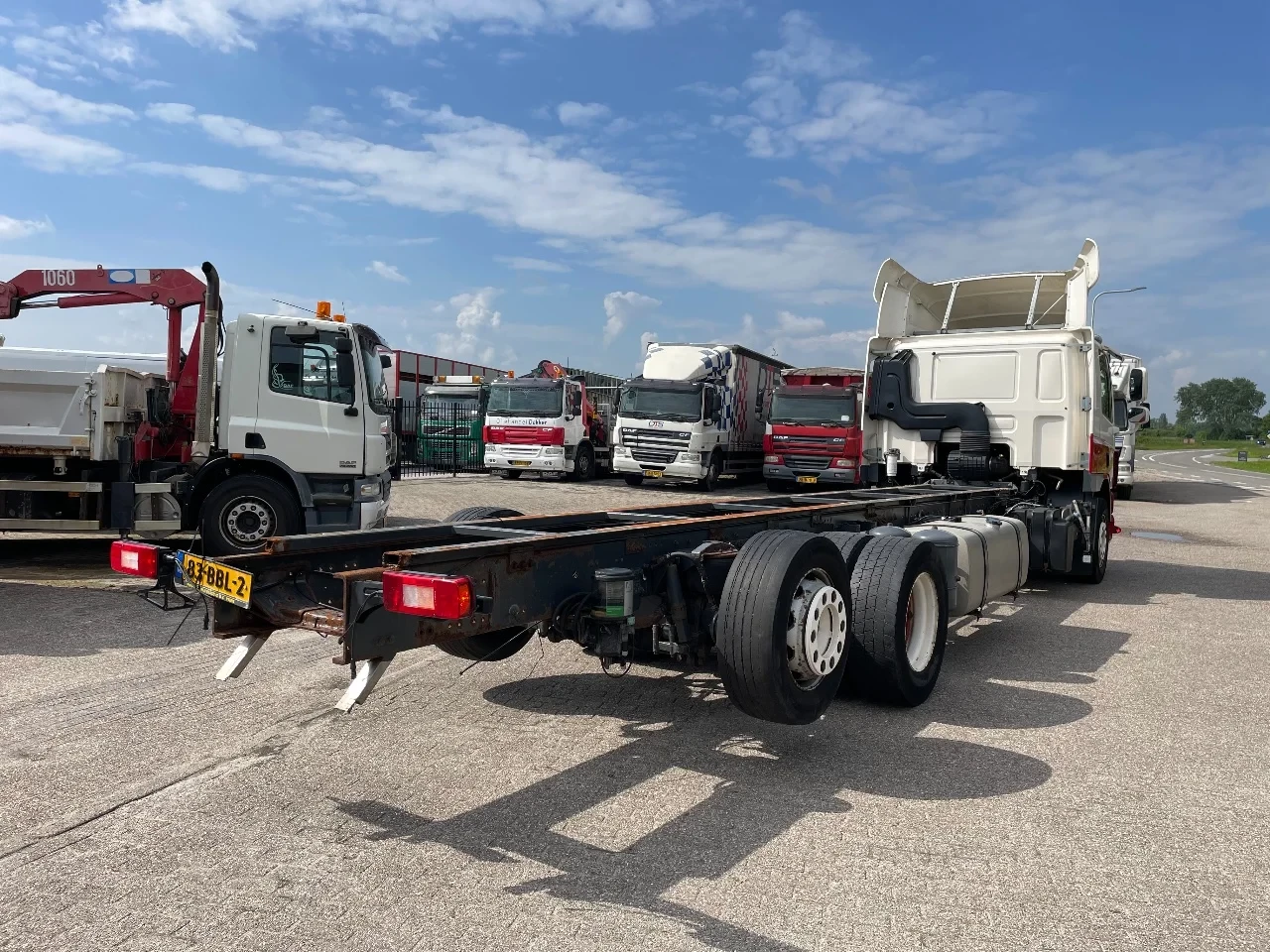 DAF CF 75.310 2013 - CF 75.310 6x2 Chassis Cabine 2013 immagine 3