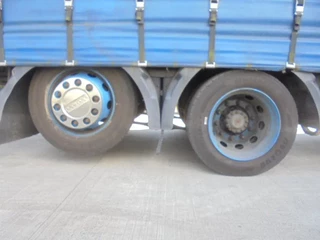 Volvo FH 2012 - 420 6X2 NL TRUCK image 8