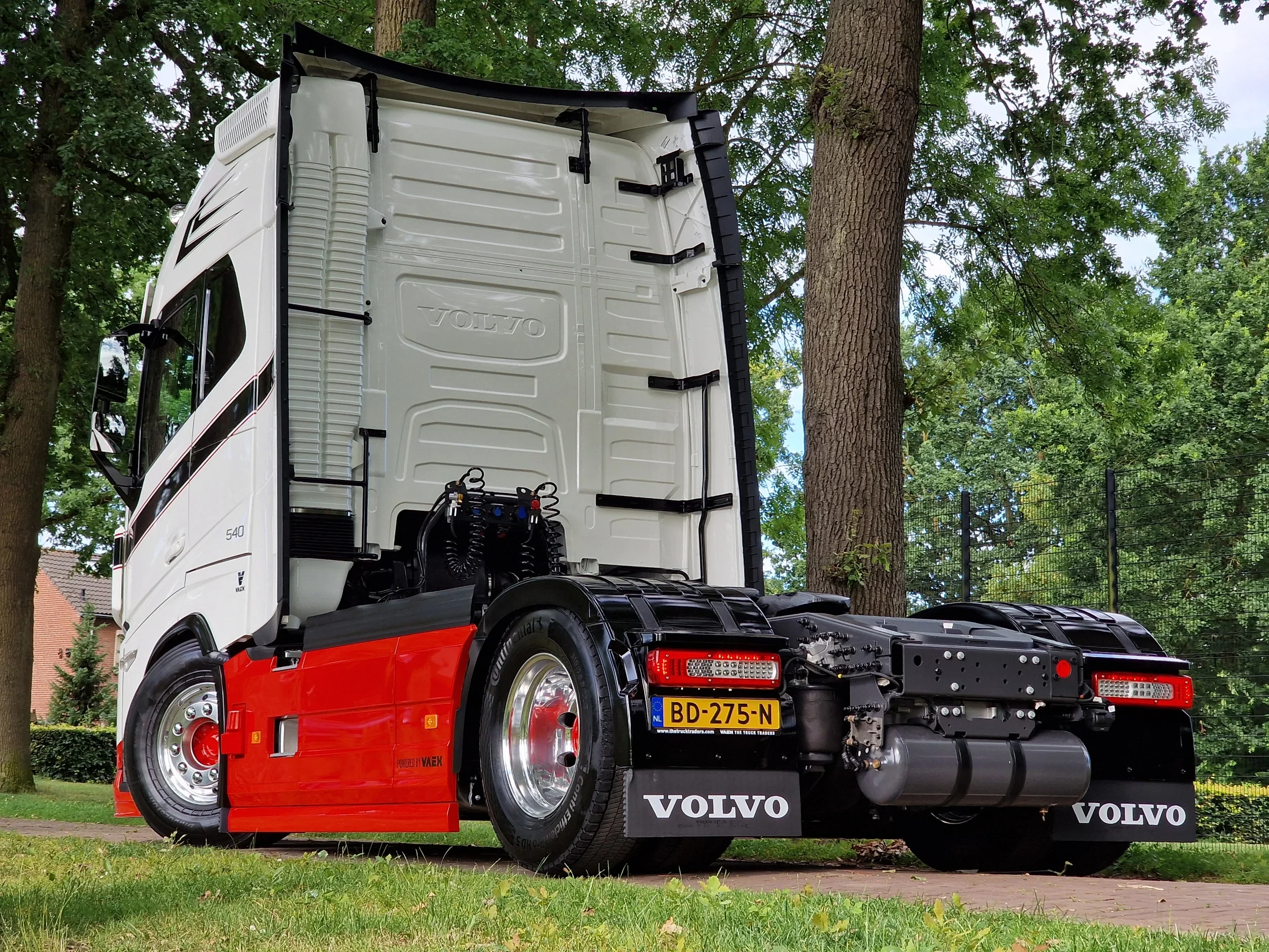 Volvo FH 2026 - 540 Aero Globetrotter XL 4x2 - New - Full spec - Show Truck - BUFFL interior - Retarder - I parkcool - Full air immagine 37