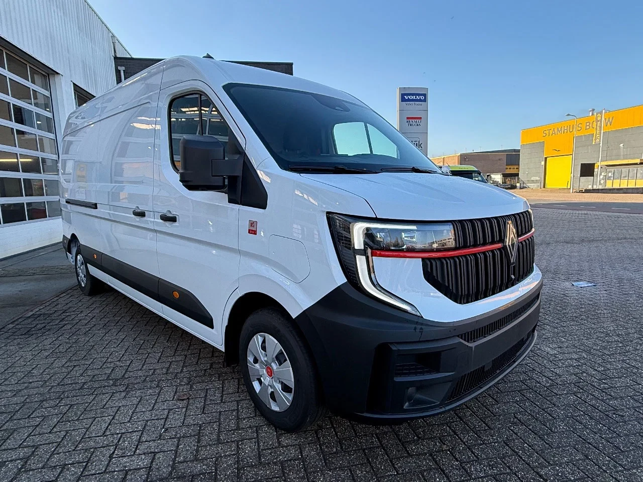 Renault Master 2026 - Red Edition E-TECH L3H2 NIEUW/ snel leverbaar / 22kW boardlader afbeelding 4