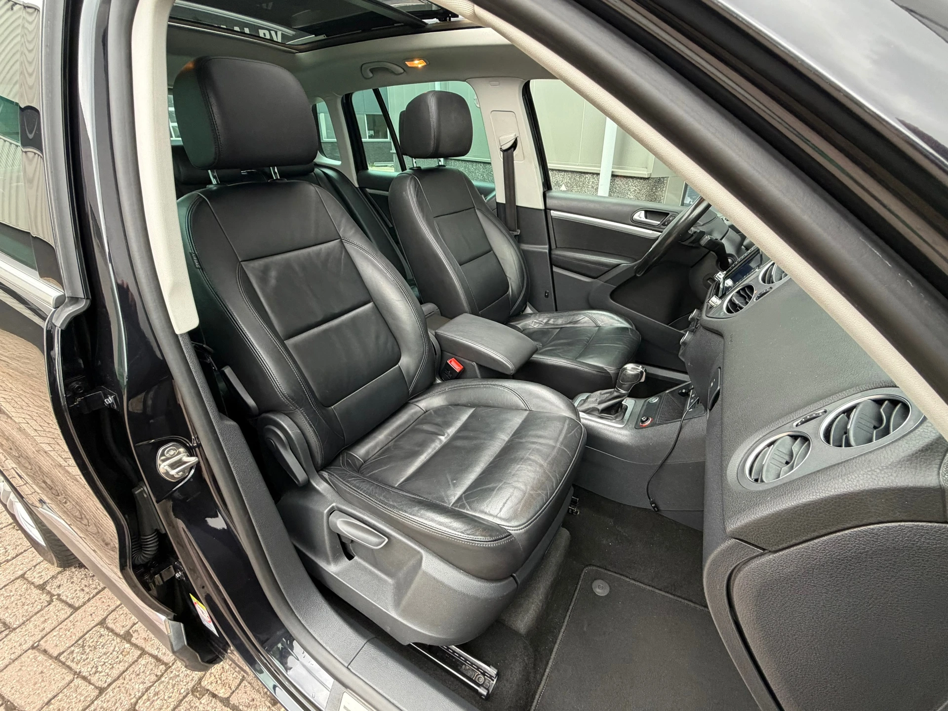 Volkswagen Tiguan 2011 - 2.0 TSI Sport&Style 4Motion bj.2011 Autom|Pano|Trekh|Navi. afbeelding 11
