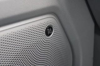 Ford E-Transit Custom 2026 - 340 L2H1 Limited 71 kWh 218pk | 2x Schuif | DDS LED | 360 Camera | B&O | ACC | Navi | Verwarmd stuurwiel | Elek trekhaak | AGR-stoel | Rijklaar bild 21
