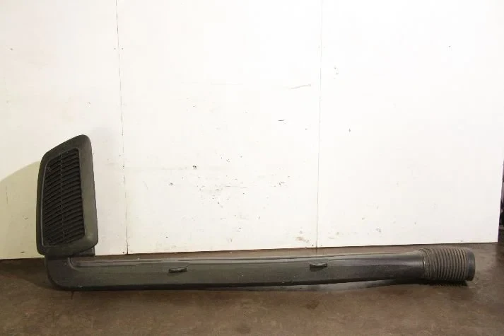 Mercedes-Benz - Body & Chassis Parts Luchtinlaat cabine MB MP4 afbeelding 1