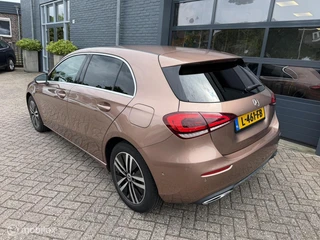 Mercedes-Benz A-Class 2021 - 250 e 5-2021 Airco Navi Leder SOH 95,4% image 4